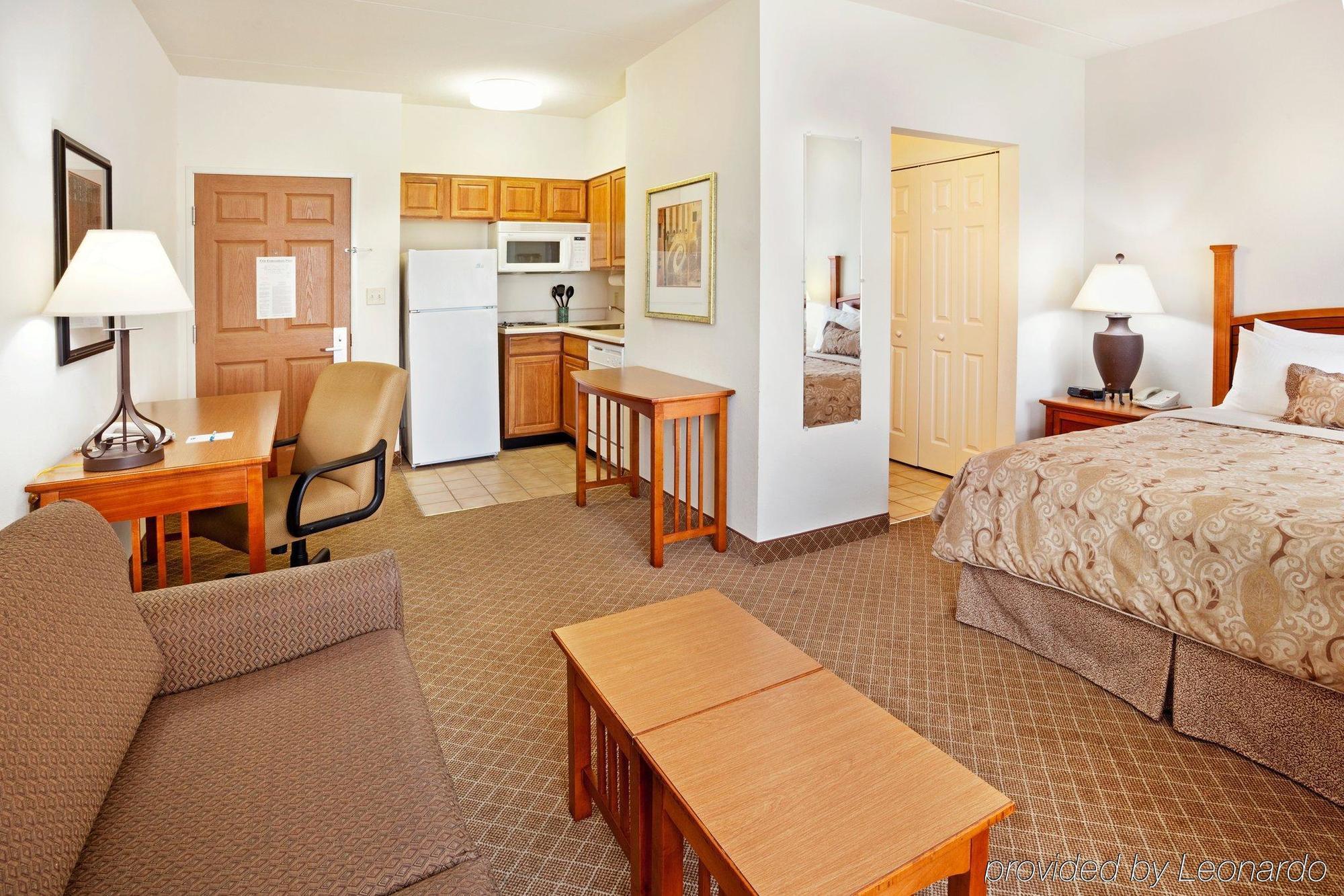 Staybridge Suites Chattanooga Downtown - Convention Center By Ihg Стая снимка